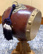 Vintage Jin-Daiko War Drum Japan strumento tradizionale 4,7 x 4,9 pollici ornamentale