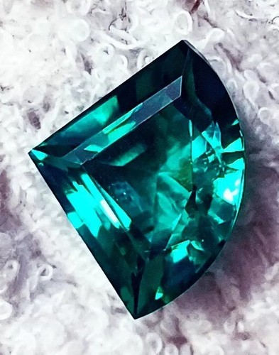 Grandidierite pietra preziosa - pietra,