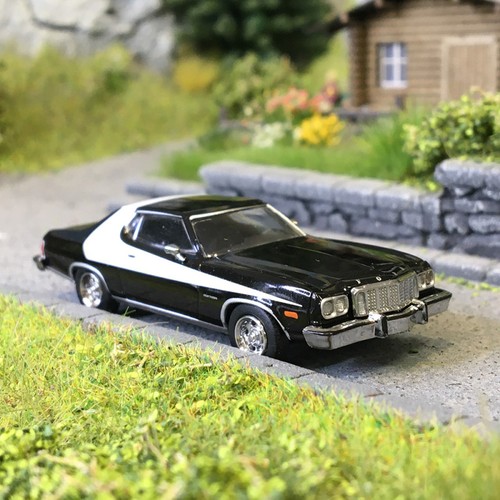 Ford gran torino - noir,, blanc