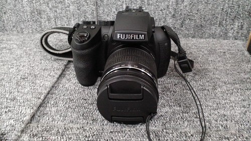 Fujifilm finepix hs30exr - fujifilm,