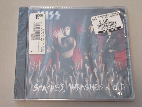 Kiss smashes thrashes hits - &,