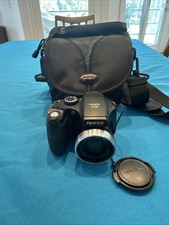 Fuji Finepix S700 7,1 megapixel fotocamera digitale con borsa, tappo, scheda SD
