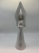 Campanella angelo Lladro "Suoni d'amore" che tiene il cuore
