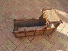 Antico presepe per bambole in