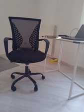 sedia ufficio e scrivania leggera piegabile usato 500 EUR tutto