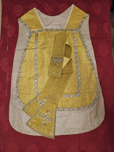 Antica grande pianeta seta