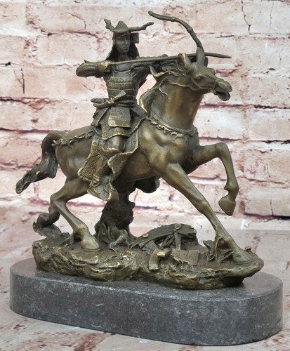 Statua bronzo guerriero - di,