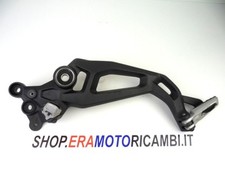 SUPPORTO PEDANA SINISTRA COMPLETA DI PEDALINI OEM DUCATI MONSTER 937 (950) 2022