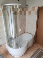 Doccia Moderna con Vasca Integrata e cristallo scorrevole