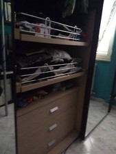 armadio a 3 ante  scorrevoli in vetro. Misure alt 245 largh 270 prof 60 