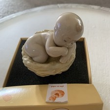 Statuina NAO by Lladro