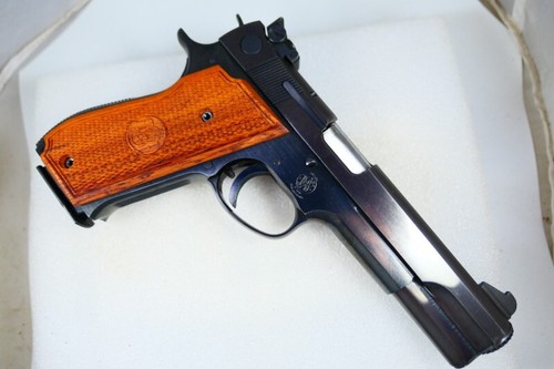 Smith and wesson grips - smith, grips,s&w