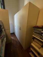 Armadio con 4 Ante a Battente e ripiani a giorno - Bianco. 