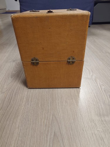 Radio valvole portatile - radio, a