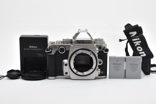 18125 shots mint nikon df - 18125,