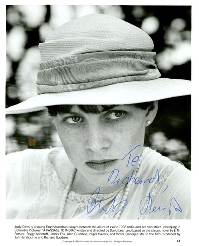 Judy davis signed photo - -, a