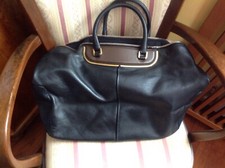 "TOD'S" BORSA IN PELLE NERA BELLISSIMA, USATA MA TENUTA CON MOLTA CURA!!!