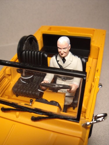 Figurine louis de funes - louis,