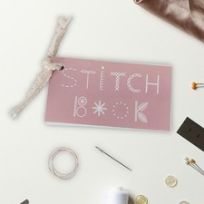 Mini libro di cucito creativo