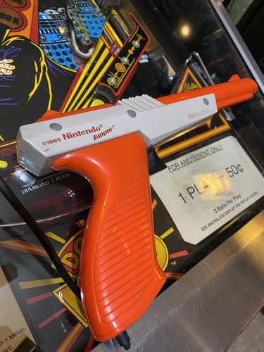 Nintendo nes zapper orange - zapper,