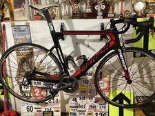 Bicicletta da corsa in carbonio