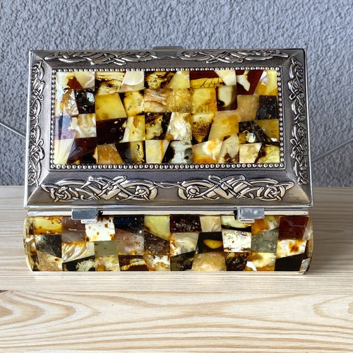 Antique amber jewellery - jewellery, box