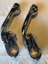 Harley Davidson OEM NOS Highway Peg Mount per Crash Bar coppia di due (2)