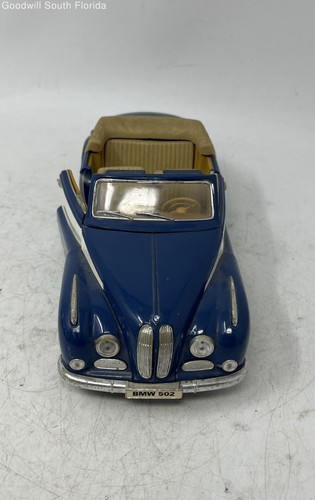 Antica auto cabriolet maisto - antica,