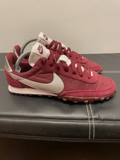 V RARA 2019 NIKE WAFFLE RACER