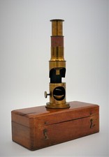 Antico microscopio "Drum" 