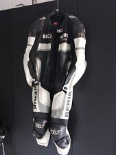 completo moto (tuta BERIK-stivali AXO)