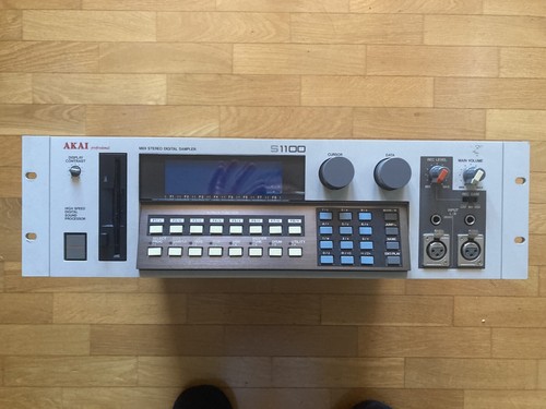 Akai s1100 midi - midi, stereo