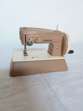 MACCHINA DA CUCIRE GIOCATTOLO "SINGER" ANNI 50/60