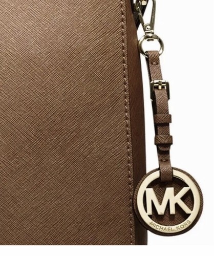 Michael kors oro logo charm - oro, mk