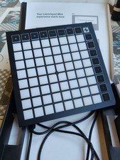 Novation Launchpad Mini Mk3 Griglia Controller - Multicolore