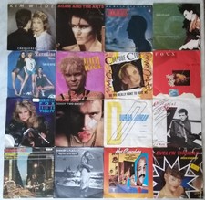 LOTTO STOCK BLOCCO DI 100 DISCHI 45 GIRI - 80 STRANIERI - 20 ITALIANI