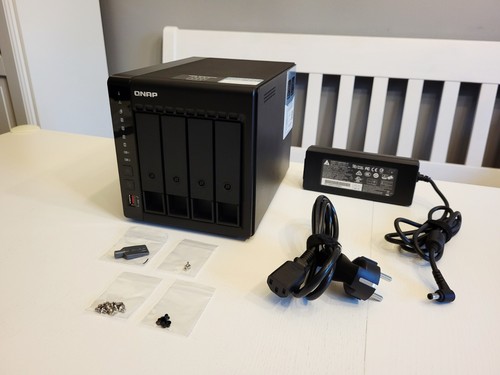Qnap 453e 8gb - ts-453e, quad-core