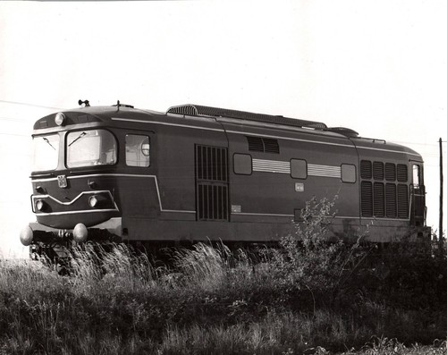 Locomotiva tipo 443 - locomotiva, fornita