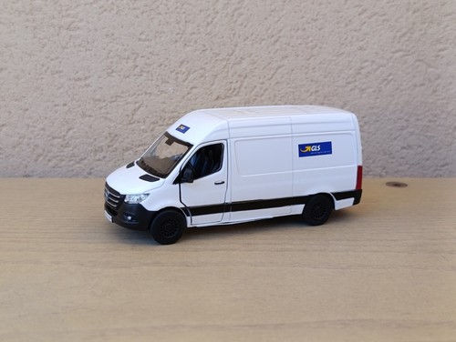 Mercedes sprinter van - mercedes,