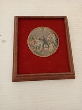 cornice     con miniatura previttoriana in ceramica - England-