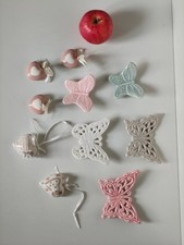 Set 16 decorazioni ceramica cuori farfalle fiore adesivo o da appendere