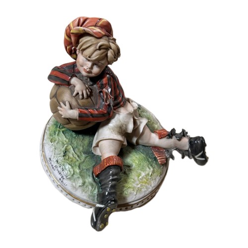Rara statuina porcellana