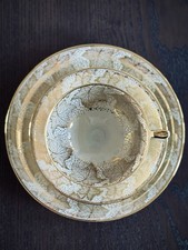 Elegante piatto piattino tazza