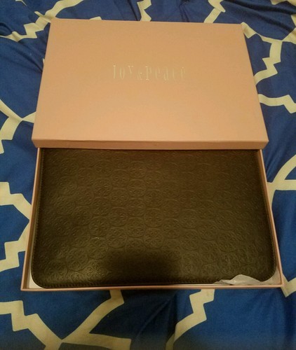 Pochette joy peace - &, di