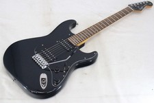 Squier by Fender ST-552