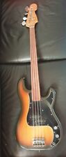 Vendo Fender Bass precision fretless made in US.A. 1978