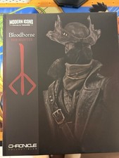 Bloodborne : The Hunter Statue