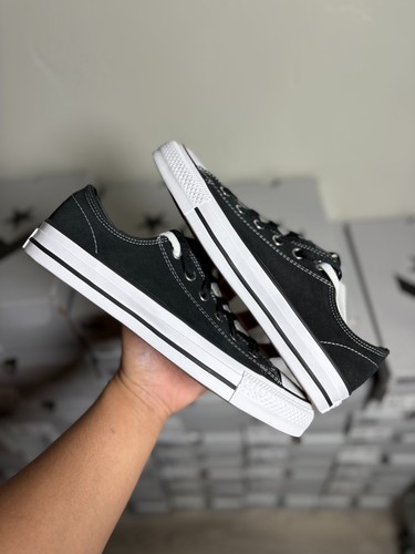 Taglia sneakers basse - -,