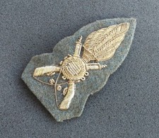 Fregio vintage x berretto visiera Ufficiale Fanteria E.I. originale ottimo stato