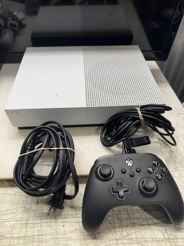 Microsoft xbox one 1tb - s,